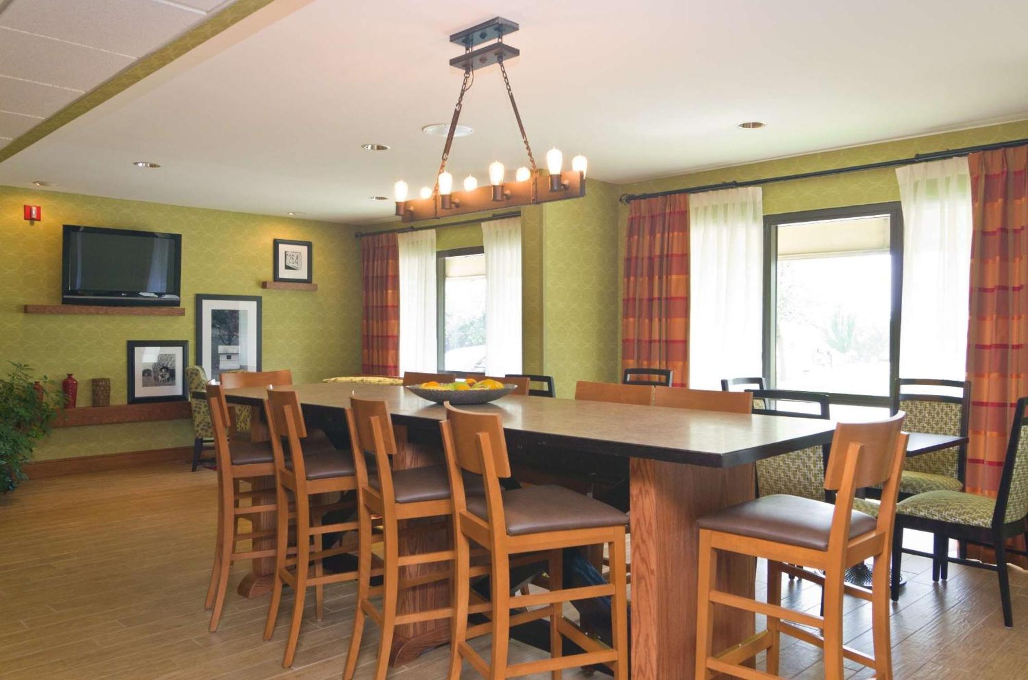 Hampton Inn Wooster Extérieur photo