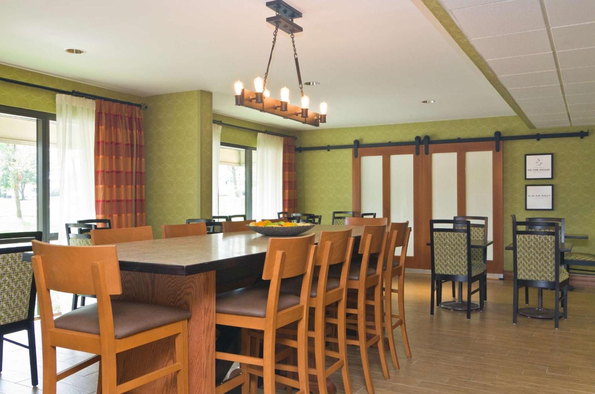 Hampton Inn Wooster Extérieur photo