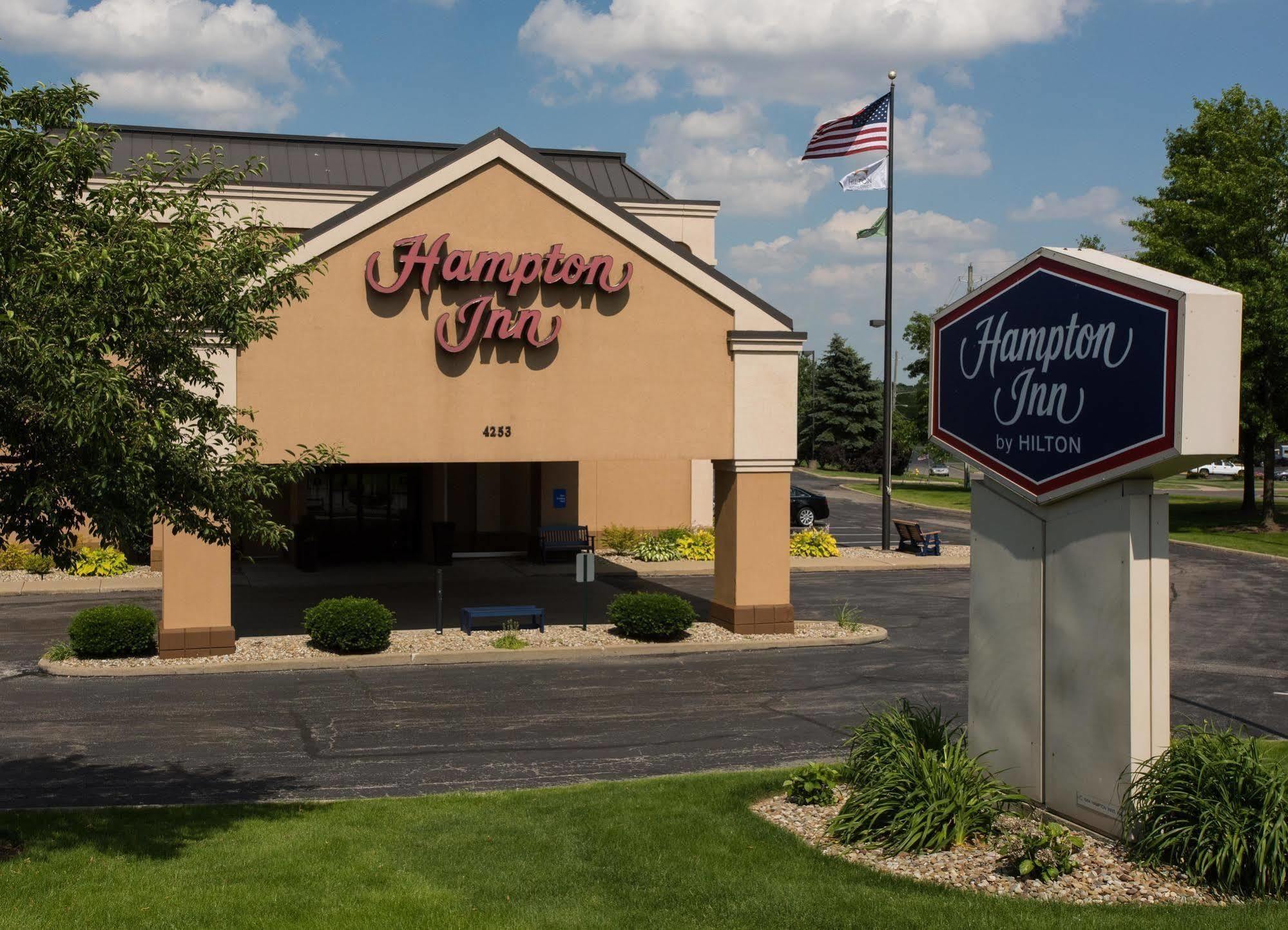 Hampton Inn Wooster Extérieur photo